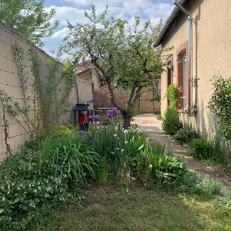 Holiday home Maisonnette Du Coteau Ouest - Jardin Et Terrasse - Epernay